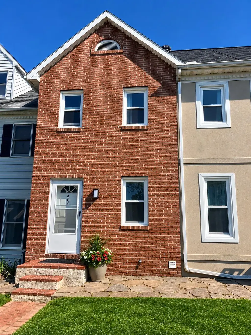 404 Cardinal Rd, LITITZ