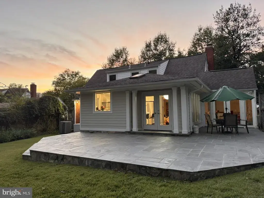 903 Peele Pl, ALEXANDRIA