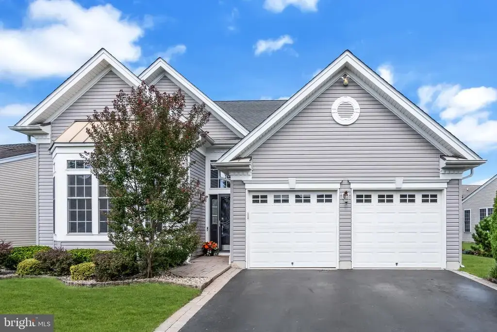 19 Goddard Dr, EAST WINDSOR