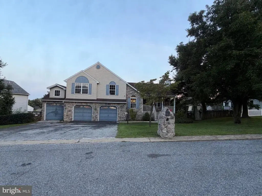 33 Brook Hollow Ave, FELTON