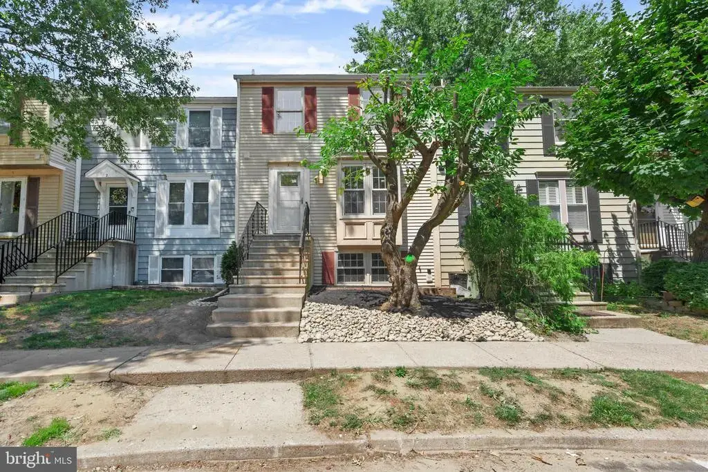 3 Woodland Ct, HAMILTON