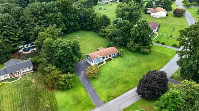 2219 Larchmont Dr, Fallston
