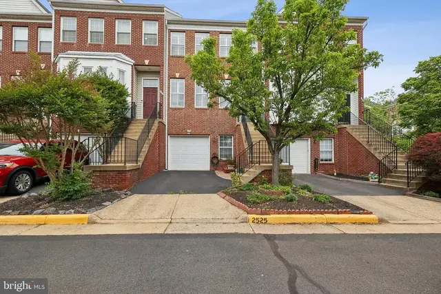 2525 James Madison Cir, Herndon
