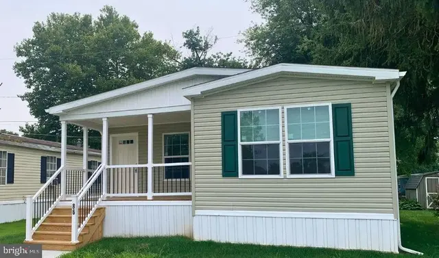 86 Rose Ave, Honey Brook