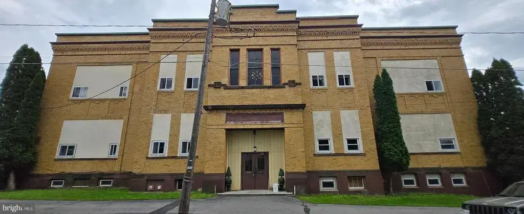 300 W Frack St #1a, FRACKVILLE
