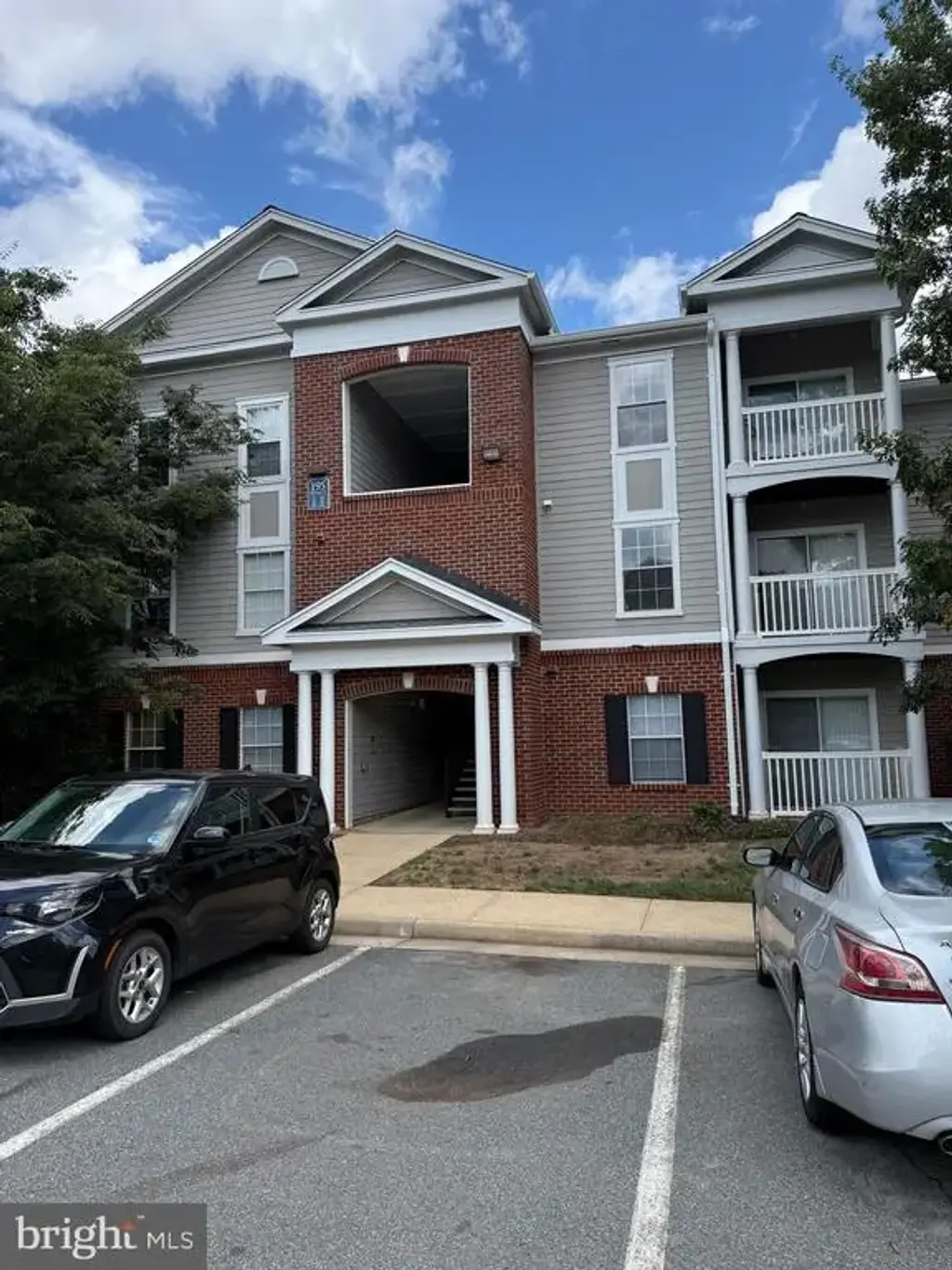 195 Yellowstone Dr #302, CHARLOTTESVILLE