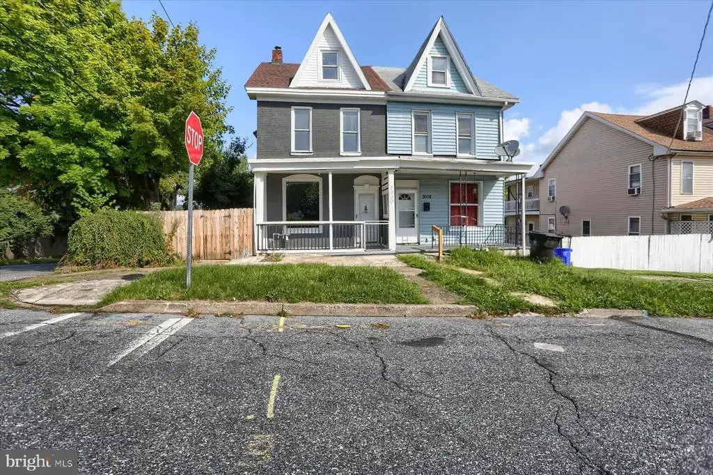 2000 Forster St, HARRISBURG