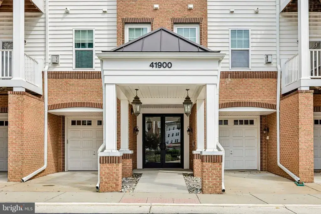 41900 Metamorphic Sq #400, ALDIE