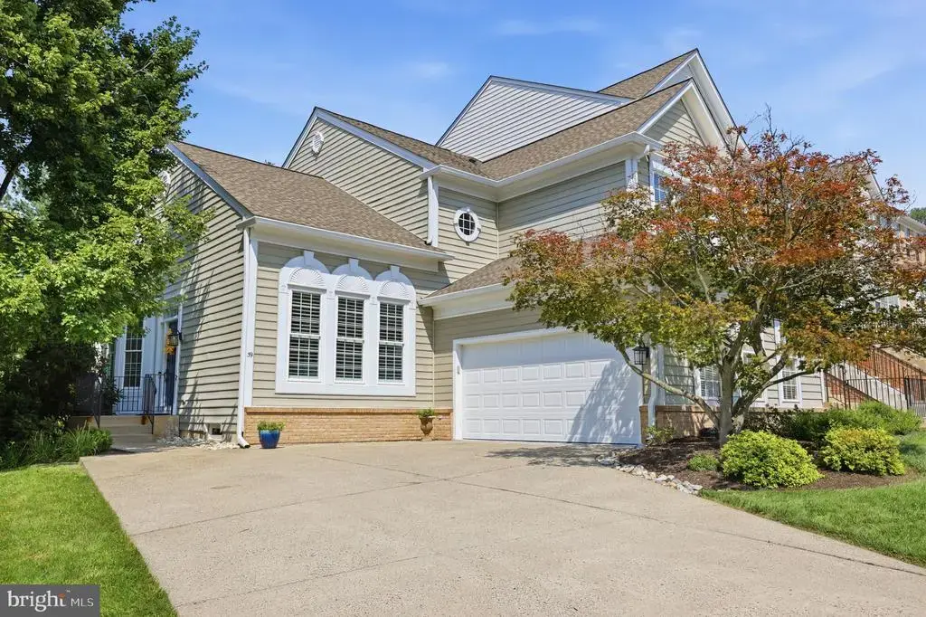 39 Charter Oak Ct, DOYLESTOWN