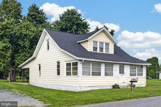 7378 Pine St, Pittsville