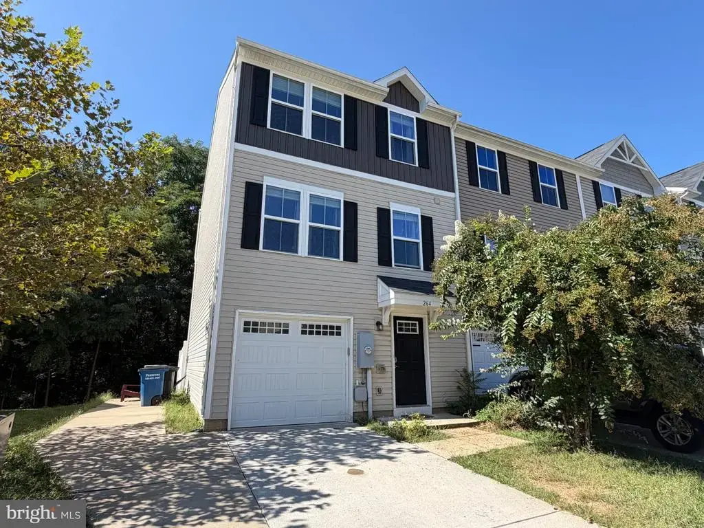 264 Sage Cir, WINCHESTER