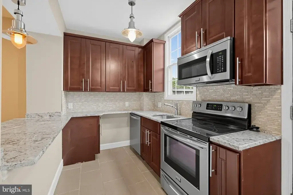 208 T St Ne #1, WASHINGTON