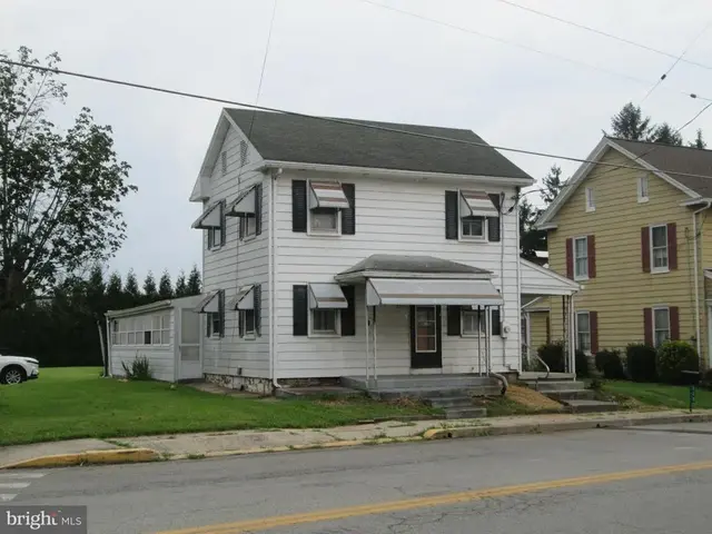 225 Abbottstown St, East Berlin