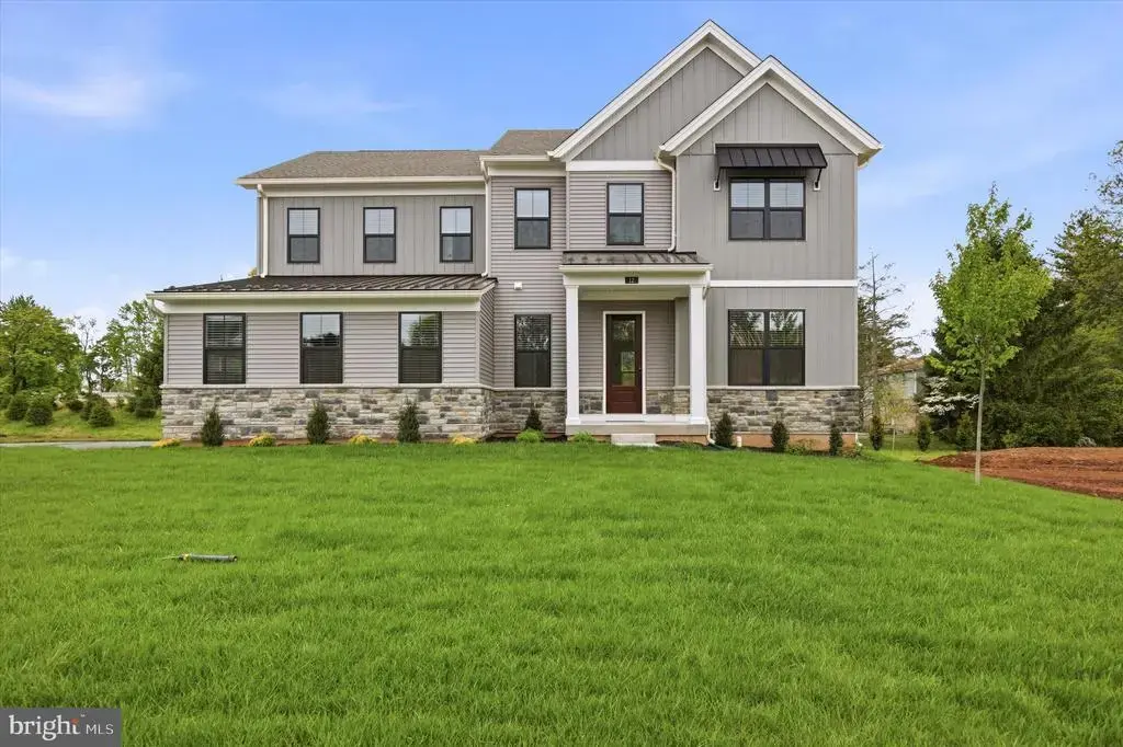 12 Foxtail Ct, COLLEGEVILLE