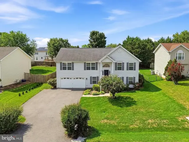 123 Fairfax Dr, Stephens City