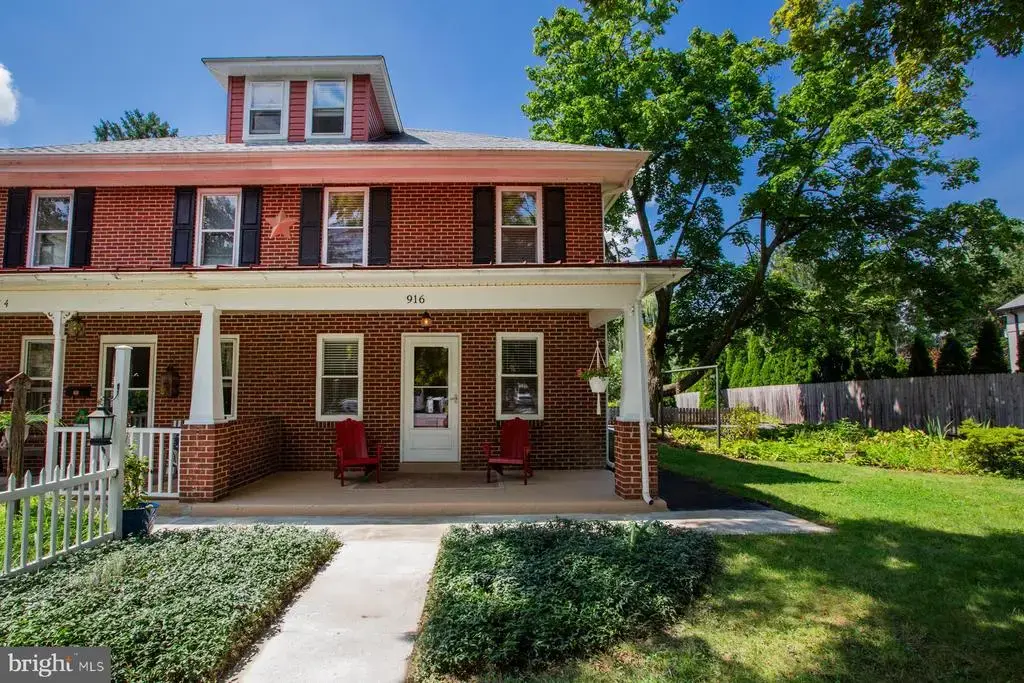 916 Landis Ave, LANCASTER