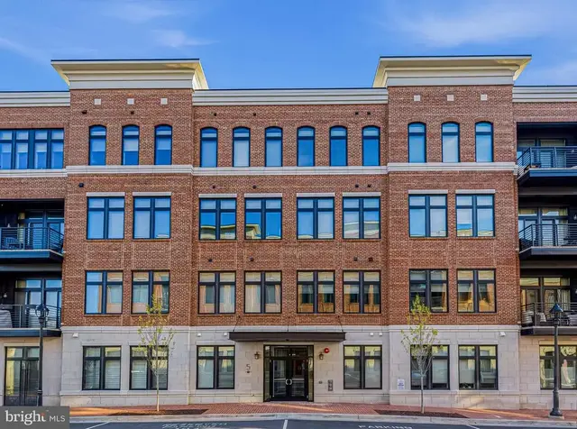 5 Stationmaster St Se #200, Leesburg