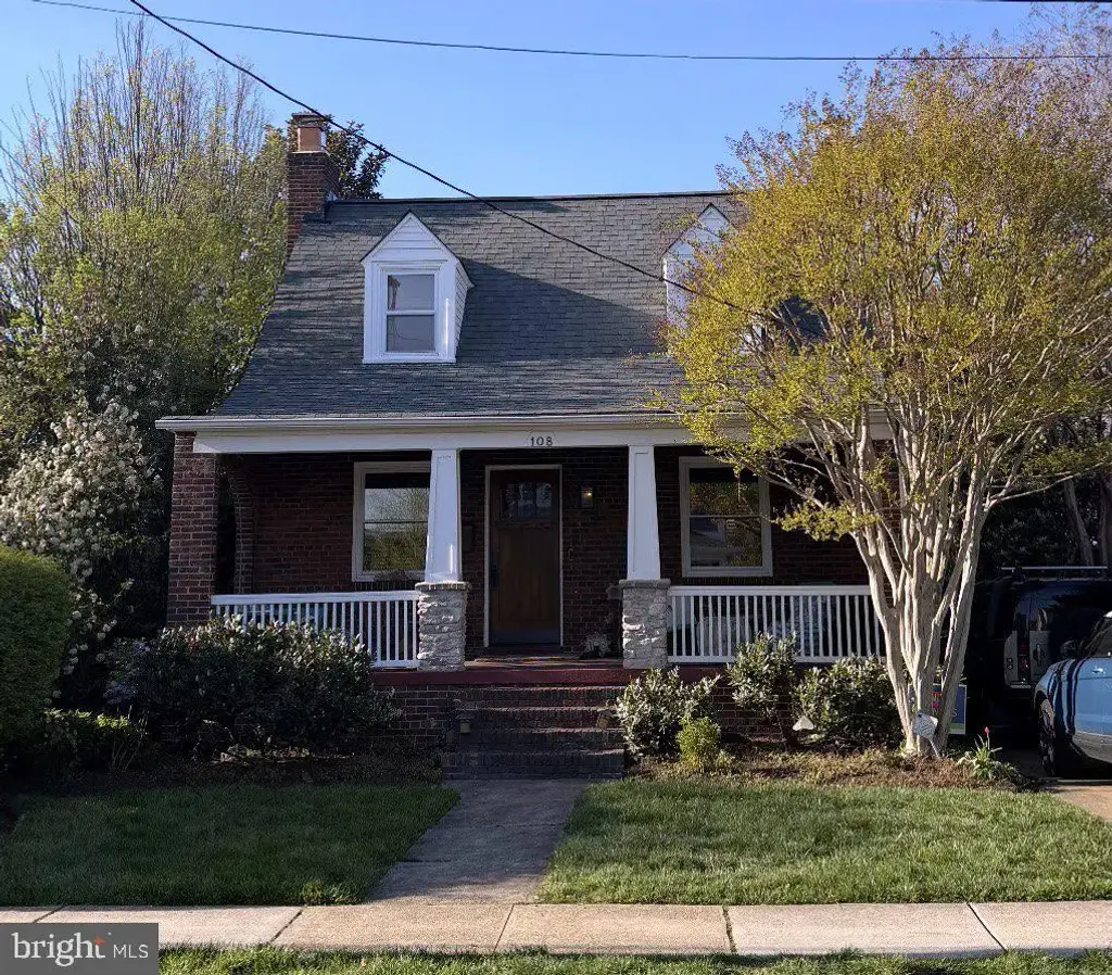 108 Stewart Ave, ALEXANDRIA