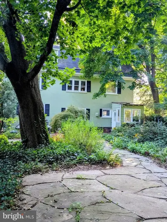 1851 W Marshall St, West Norriton
