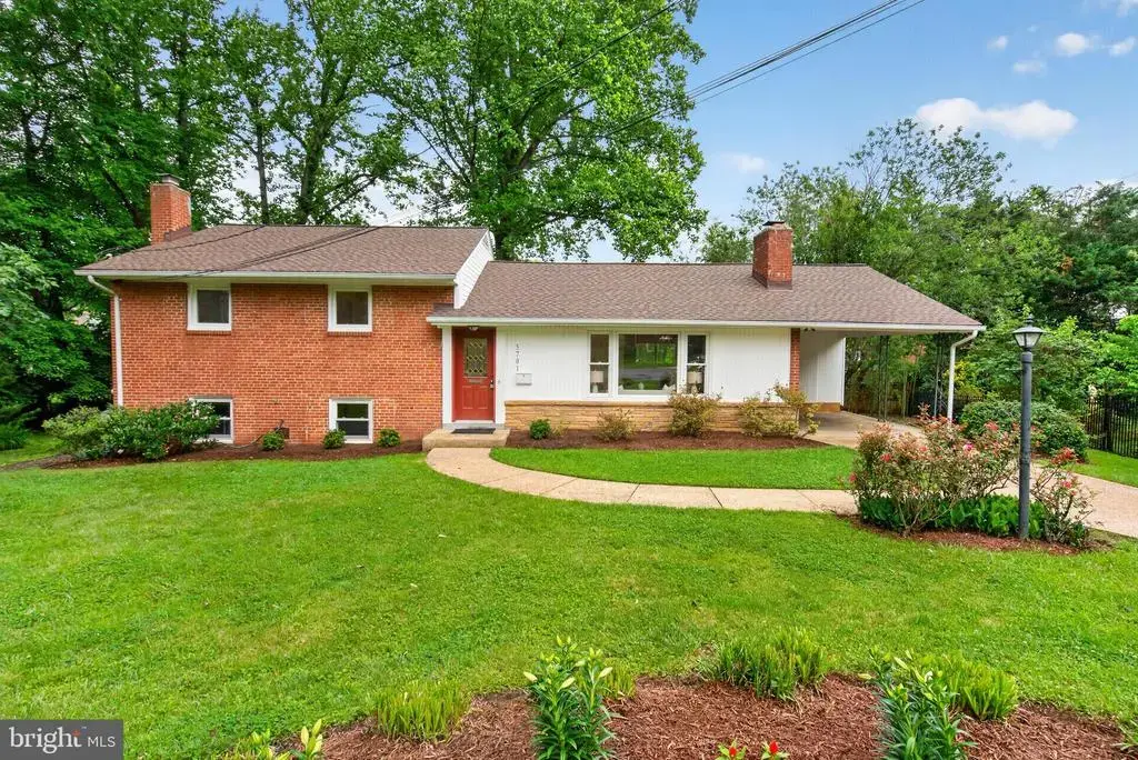 5701 Radnor Ct, BETHESDA