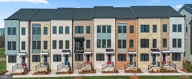 2700 River Birch Rd, Herndon