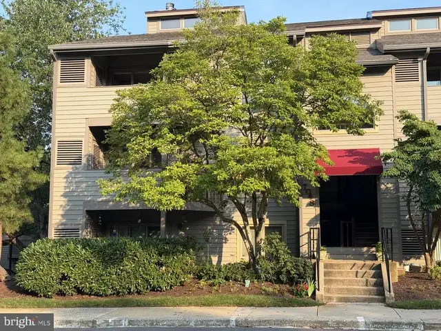 7048 Harbour Village Ct #t2, Annapolis