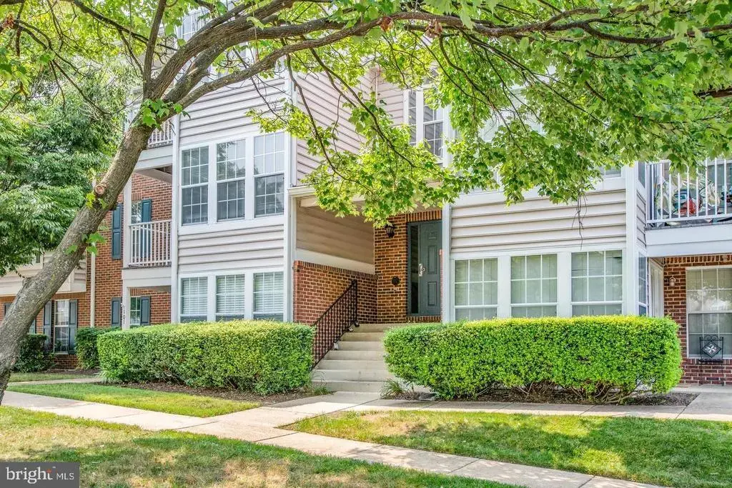 12236 Ladymeade Ct #201, WOODBRIDGE