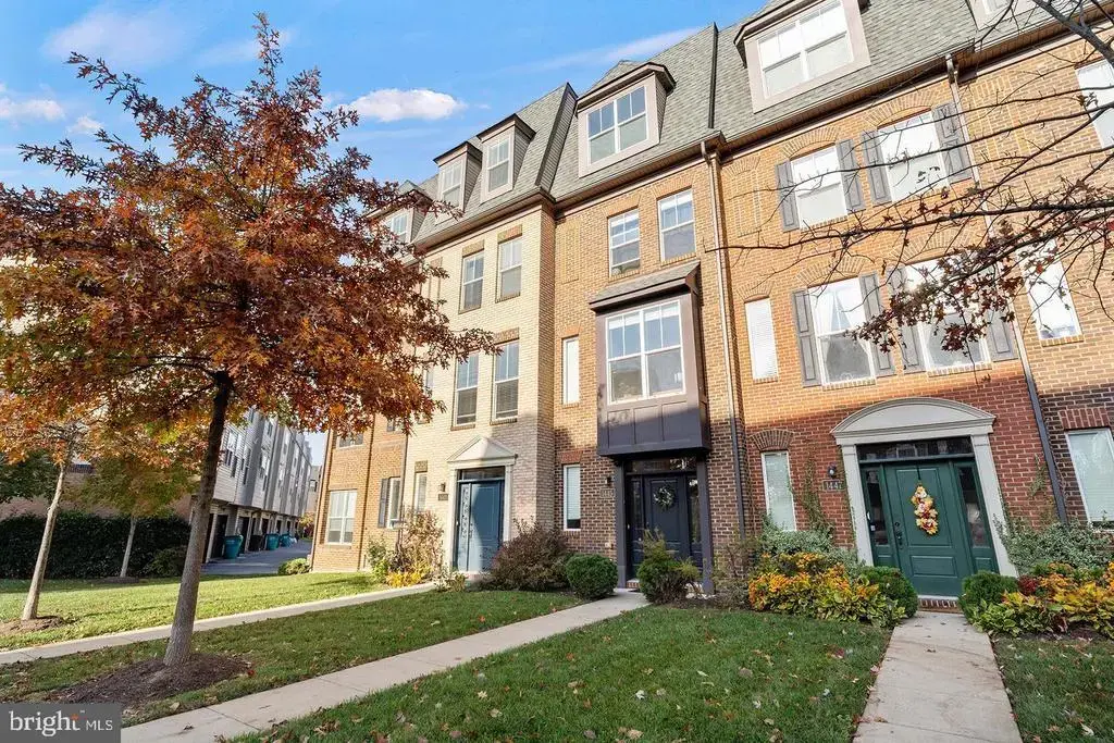 1445 Trafalgar Ln, FREDERICK