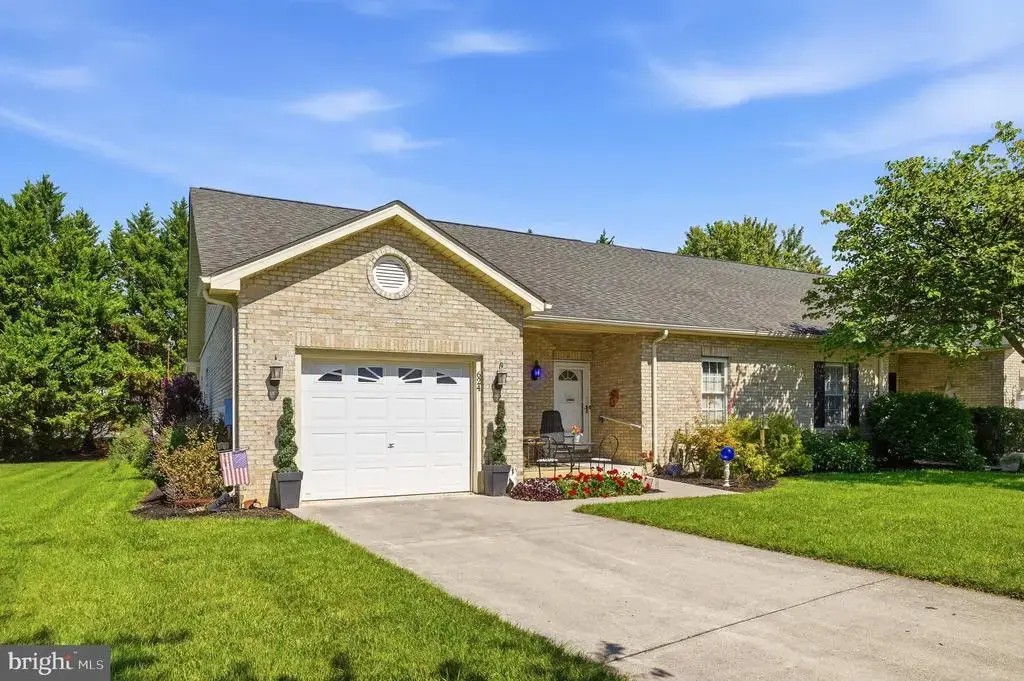 624 Allegheny Cir, WOODSTOCK