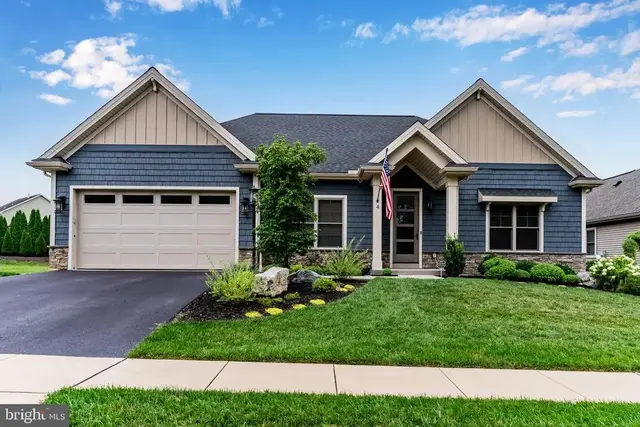 4 Jackson Ct, Mechanicsburg
