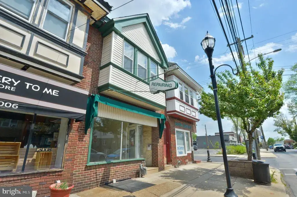 725 Church Ln, LANSDOWNE