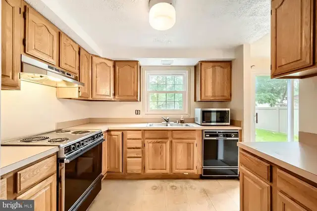 7997 Woodhall Dr, Glen Burnie