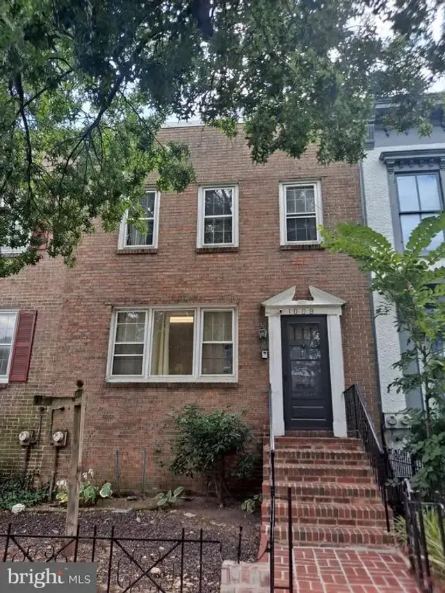 1009 E St Se, Washington