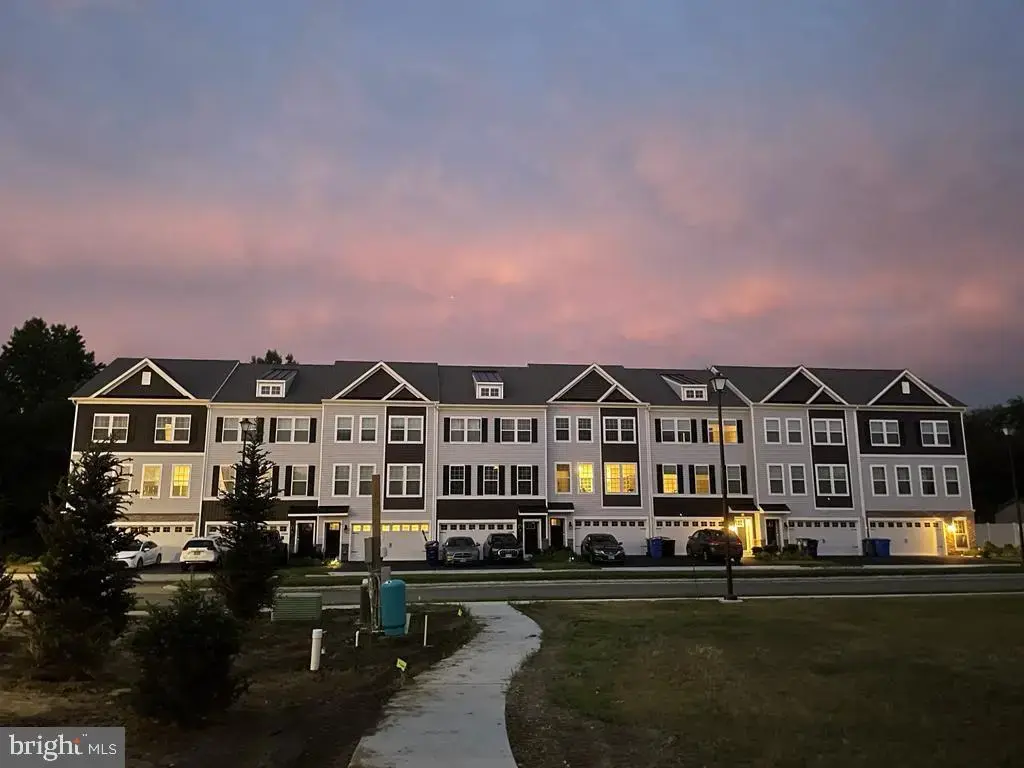 11 Autumn Park Blvd, MEDFORD