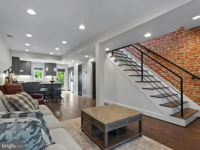1279 Oates St Ne, Washington