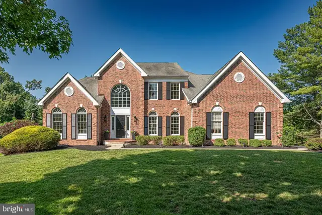 5 Heather Way, Newtown Square