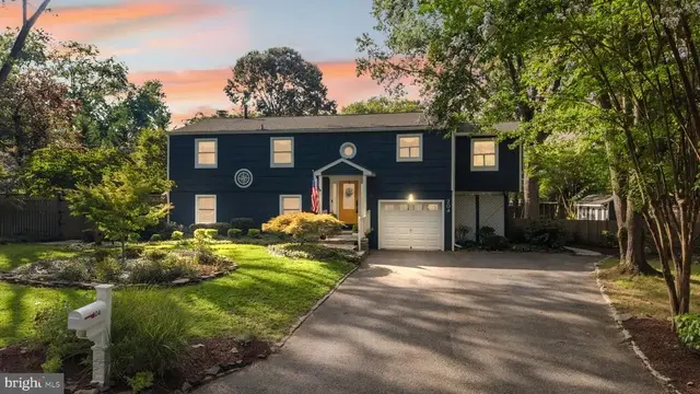 204 Mill Harbor Dr, Arnold