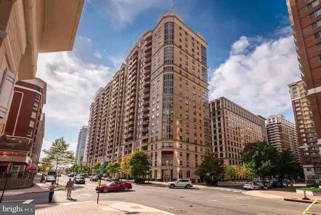 888 N Quincy St #312, Arlington