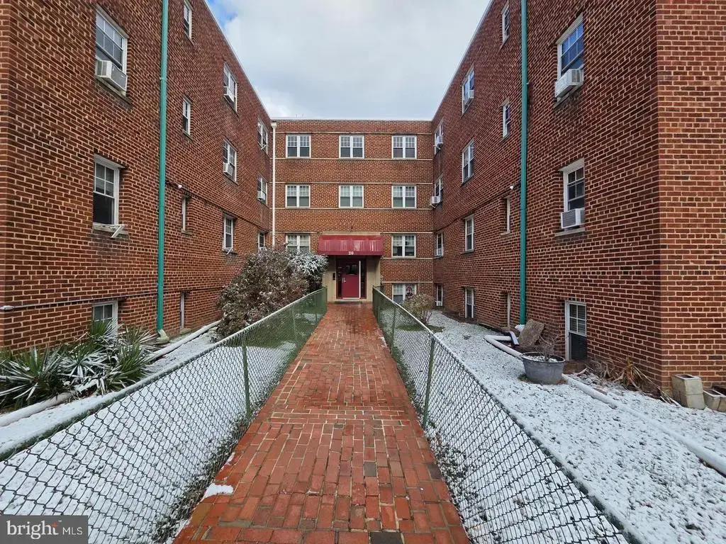 20 Chesapeake St Se #38, WASHINGTON