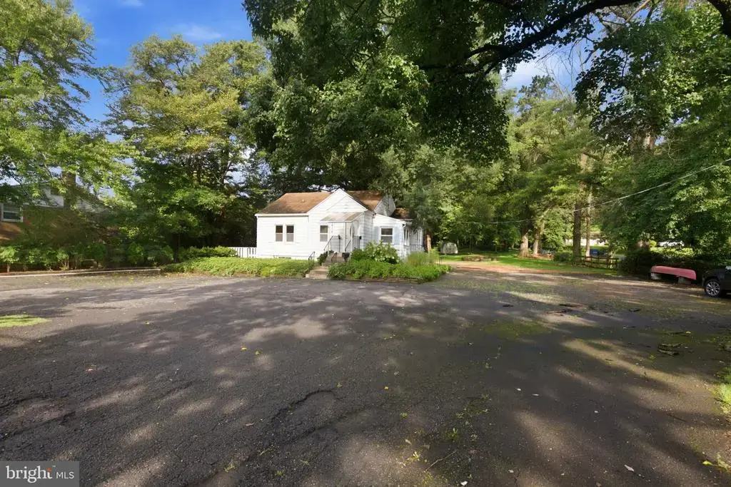 4616 Ravensworth Rd, ANNANDALE