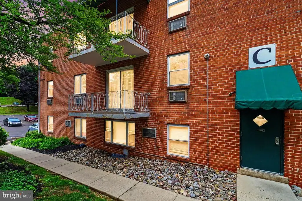 1600 Church Rd #c-212, WYNCOTE