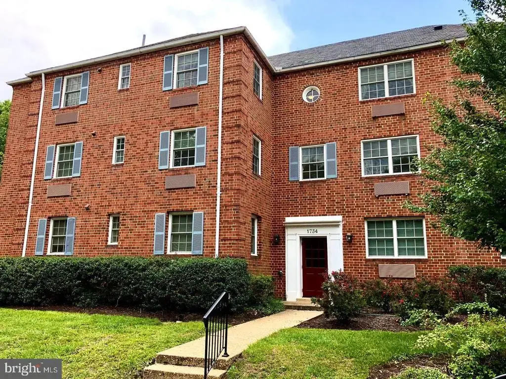 1734 W Abingdon Dr #202, ALEXANDRIA