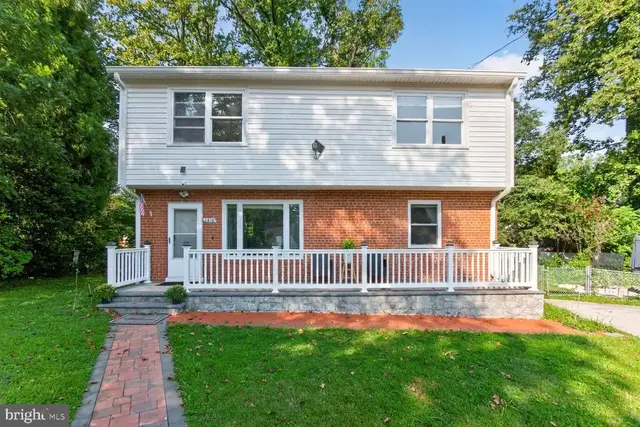 2810 Byron Ct, Wheaton