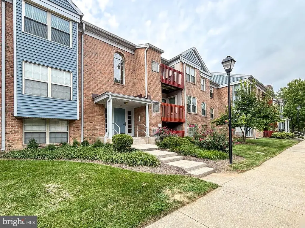 12 Cloverwood #103, ESSEX