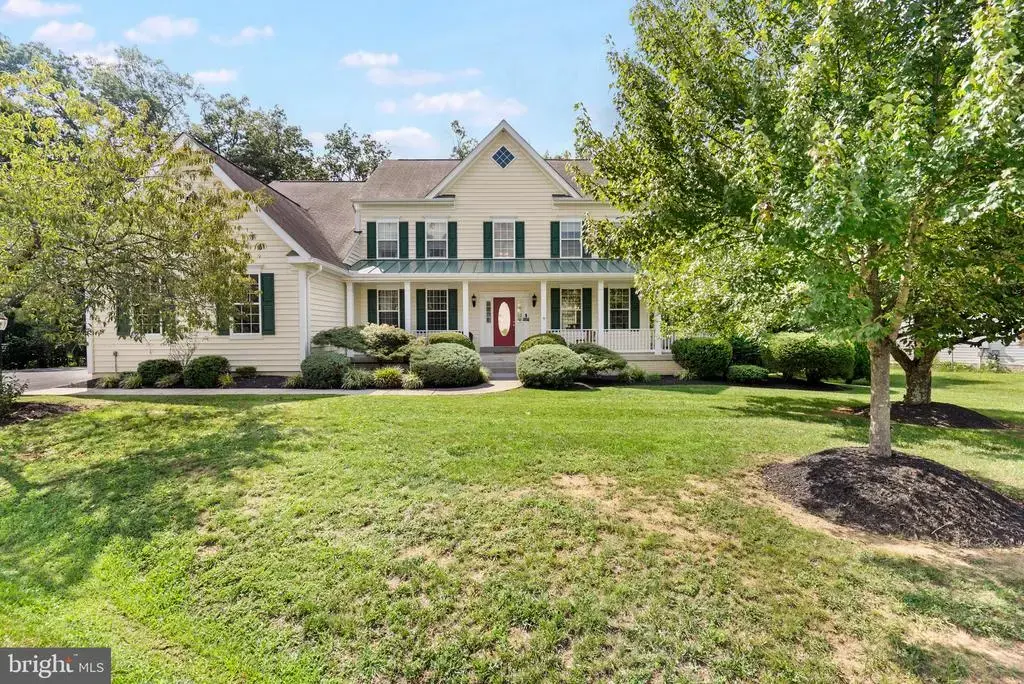 102 Aquifer Dr, FALLING WATERS
