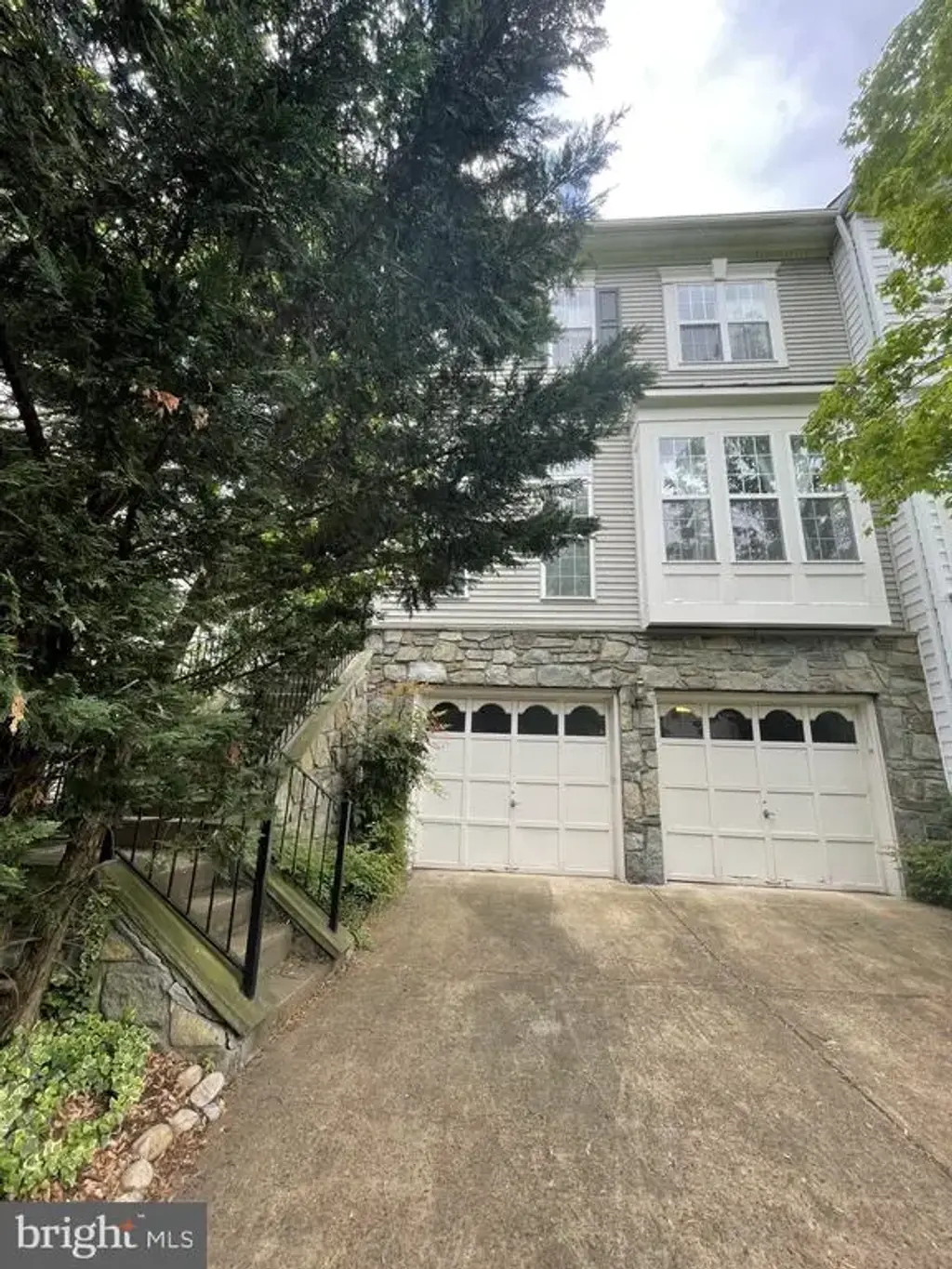 3826 Watkins Mill Dr, ALEXANDRIA