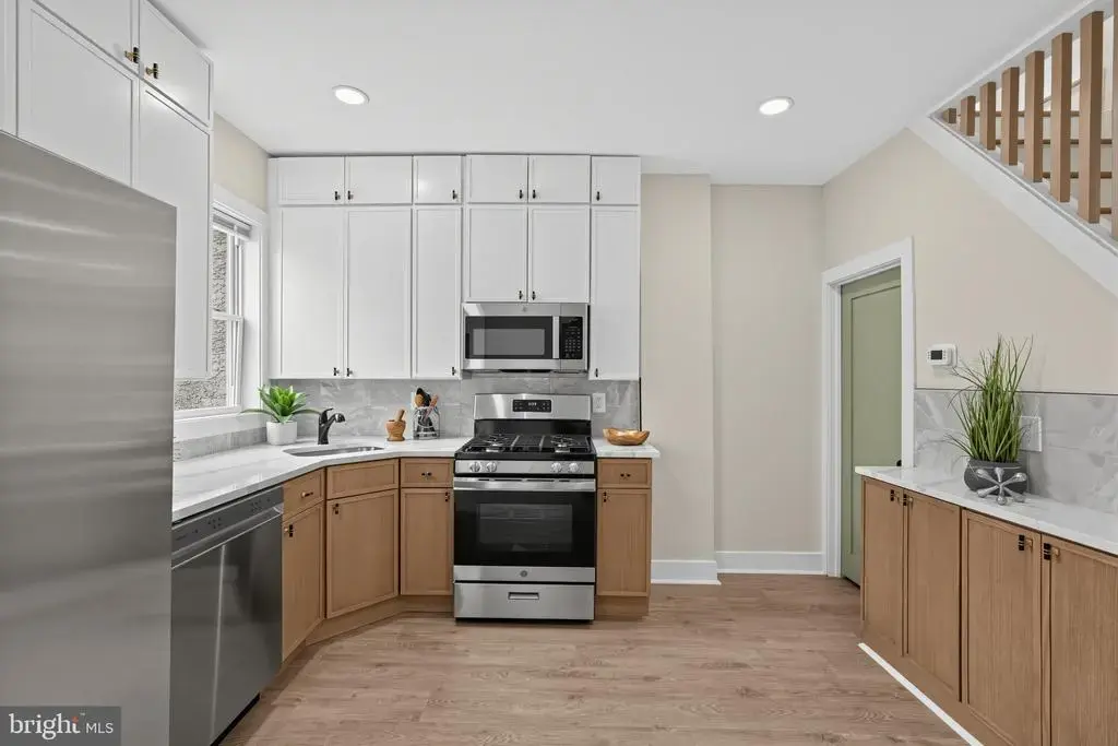 831 Livingston St, PHILADELPHIA