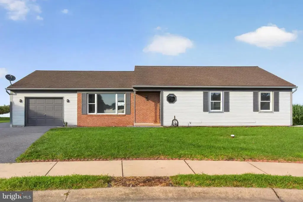 209 Birch Cir, NEW HOLLAND