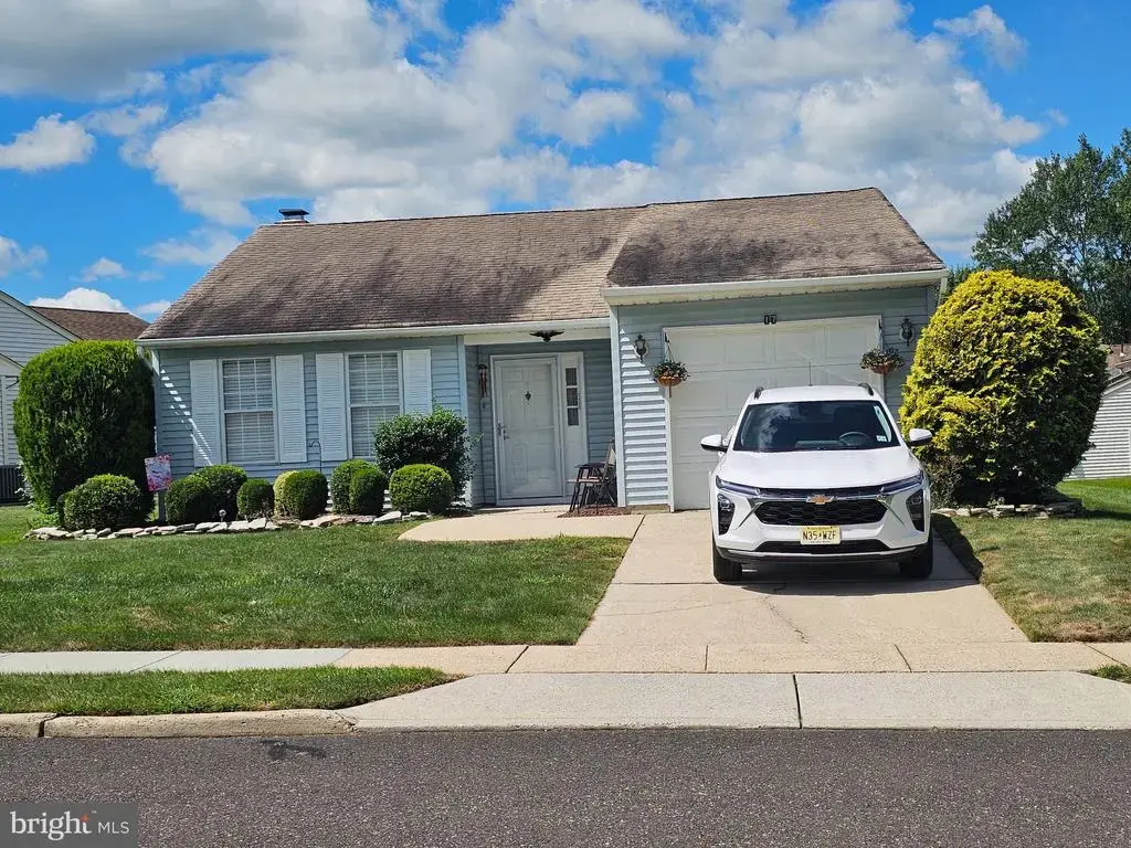 17 Meadowwood Ct, COLUMBUS
