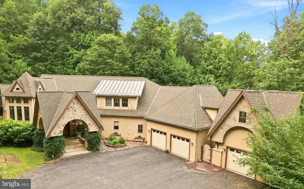1741 Hilltop Rd, SPRING CITY